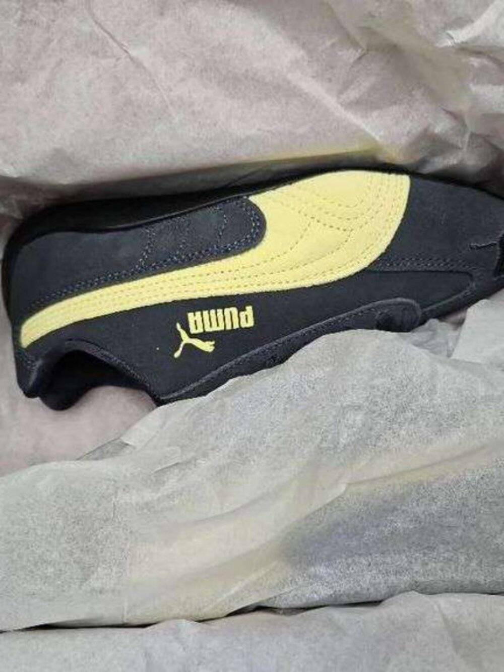 NEW Puma Speedcat OG Jr Race Inspired Sneakers Grey/Yellow Motorsport Size 4 - Picture 7 of 9